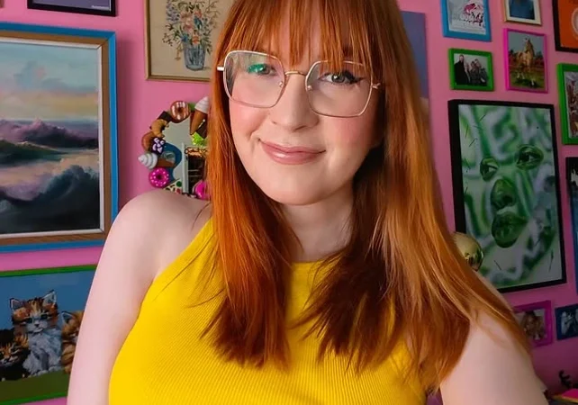 Mona Bling – toimittaja ja somevaikuttaja